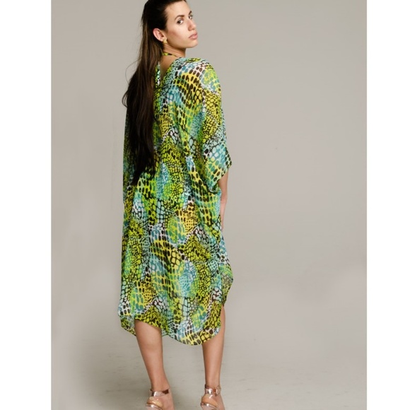 GREEN LEOPARD PRINT SHORT KAFTAN - Picture 3 of 3